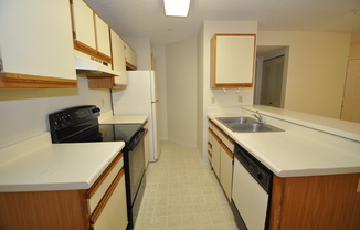 2 beds, 2 baths, $1,300