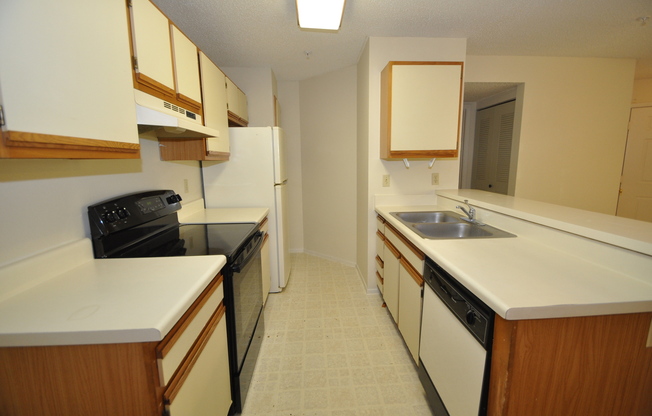 ALTAMONTE SPRINGS: 2 bed/2 bath - The Landings