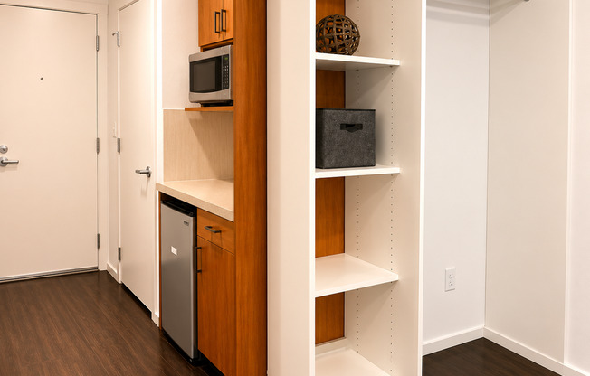 Studio, 1 bath, 175 sqft, $1,125, Unit 2202