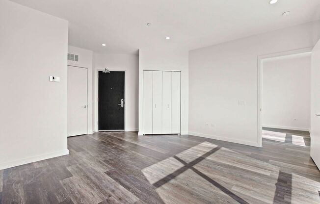 1 bed, 1 bath, 499 sqft, $2,082, Unit 317