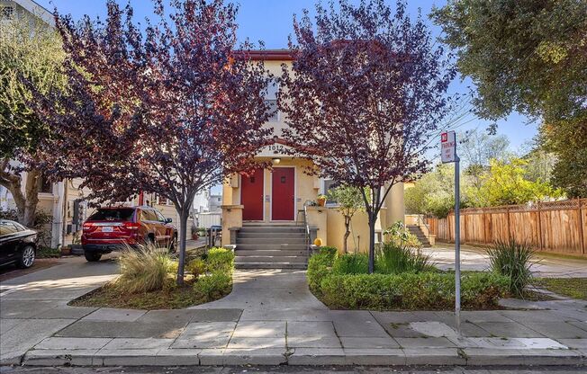 1012 Walnut St #B - 2 bedroom | 1 bathroom