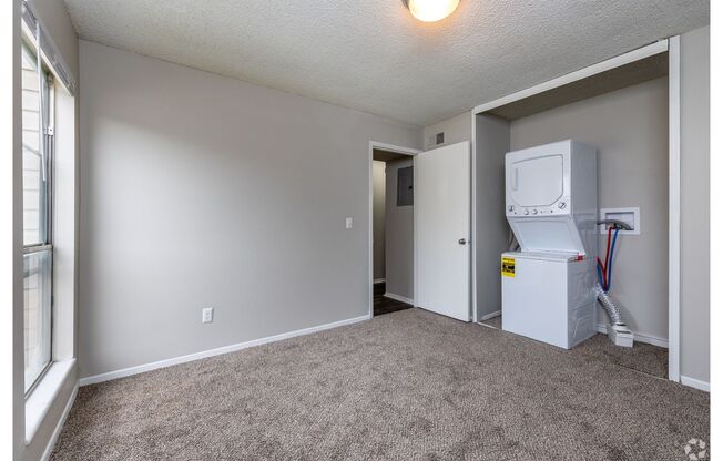 2 beds, 1 bath, 1,044 sqft, $1,000, Unit 404