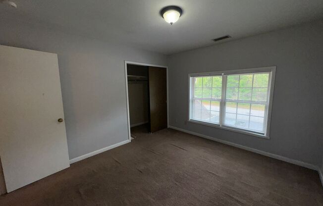 2 beds, 1.5 baths, $725, Unit Unit 18