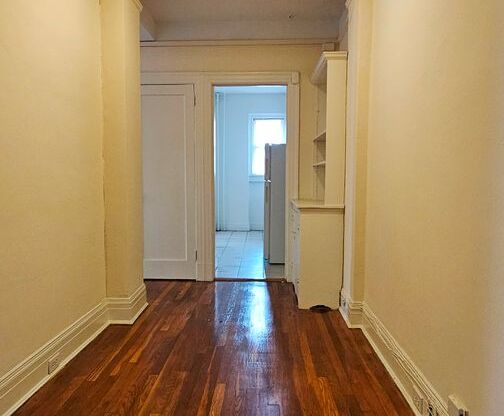 2 beds, 2 baths, 775 sqft, $1,875, Unit 211