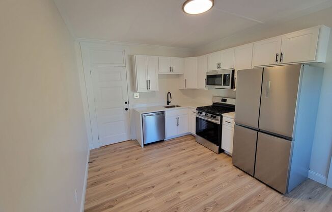 1 bed, 1 bath, 402 sqft, $1,995, Unit Apt. #9