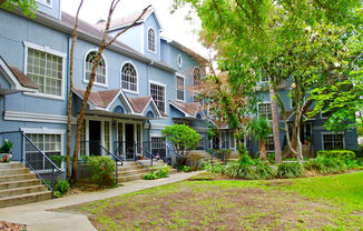 Plaza At River Oaks