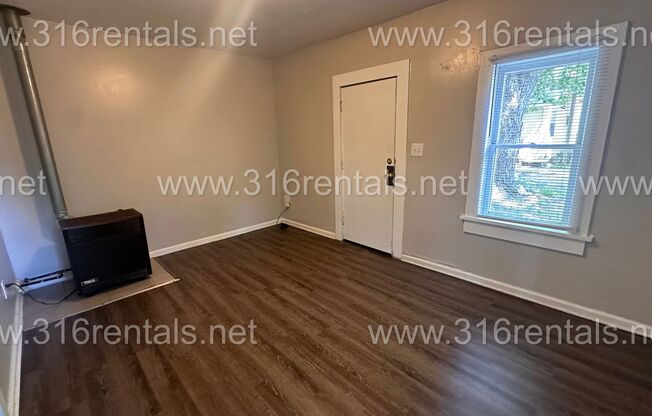 $550- 1 bed 1 bath - Duplex located in the Sunflower neighborhood