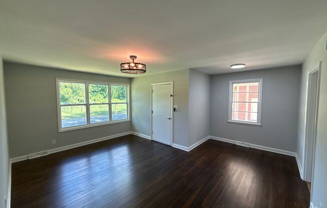 3-Bedroom Home Close to Uptown in Shannon Park!