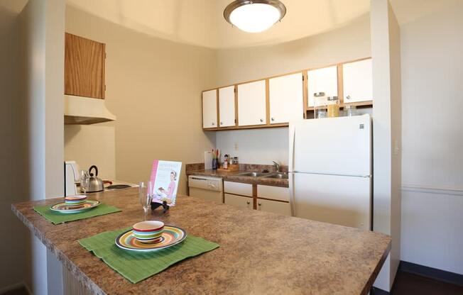 Refrigerator And Kitchen Appliances at Abbington Village Apartments, Columbus, 43228
