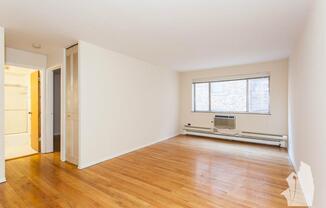 660 W Wrightwood Ave