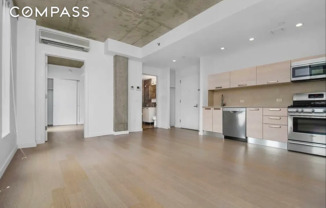 281 UN AVE