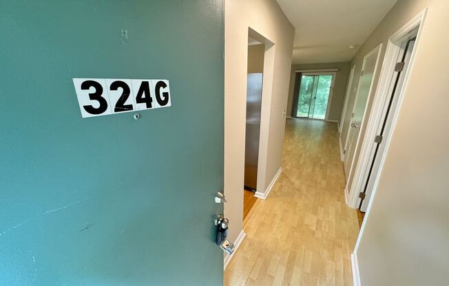 Adorable 2 Bedroom Condo Near UNC!