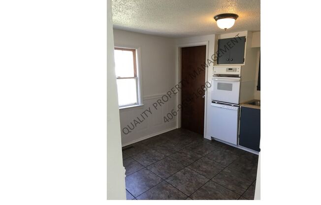 2 beds, 1 bath, 700 sqft, $995, Unit 3510 UP