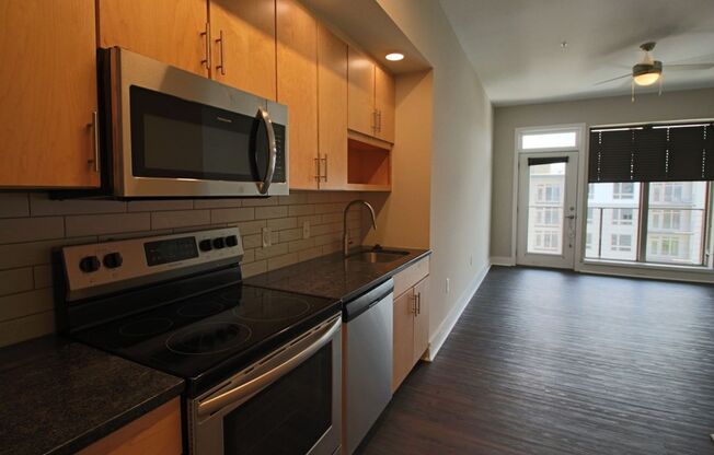 1 bed, 1 bath, 531 sqft, $1,395, Unit APT 709