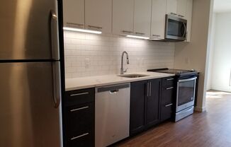 1 bed, 1 bath, 636 sqft, $1,692, Unit 210