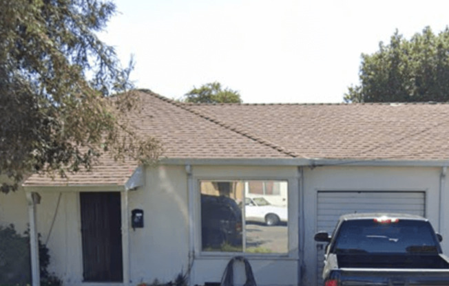22733 & 22735 Souza Ct