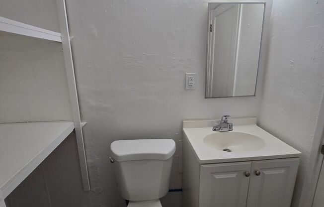 1 bed, 1 bath, 450 sqft, $985, Unit 2
