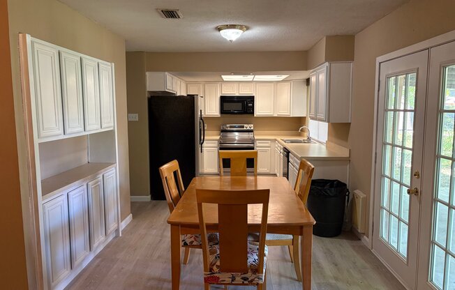 724 MELINDA DR
