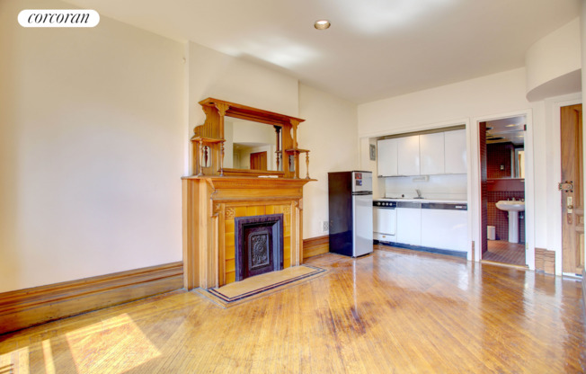 47 W 84 ST