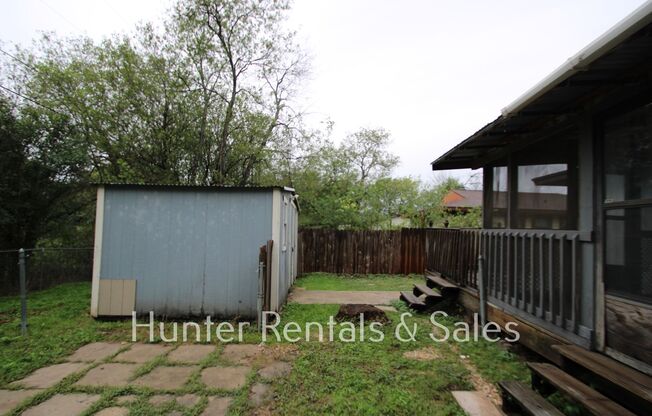 4 beds, 2 baths, $1,075