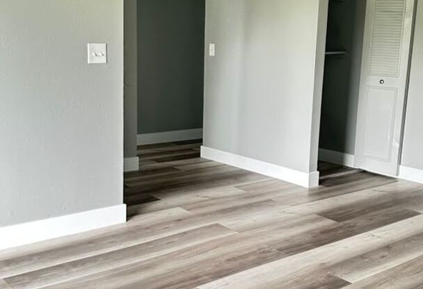3 beds, 1 bath, 945 sqft, $1,600, Unit 1326 L1