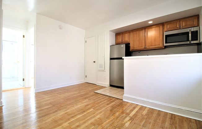 1 bed, 1 bath, $1,475, Unit #E309