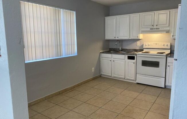 2 beds, 1 bath, $850