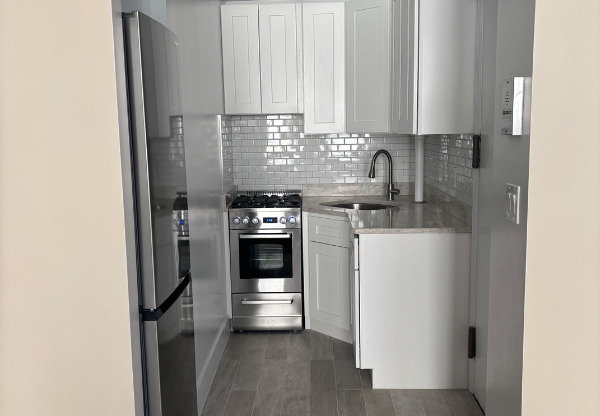 26 W 83 ST