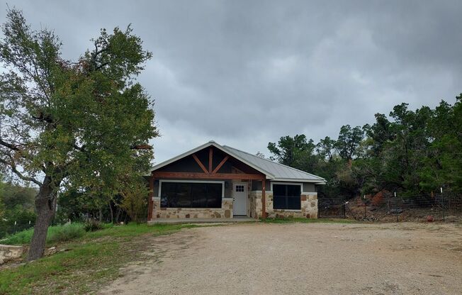 North of Canyon Lake~Comal County~Country Retreat!