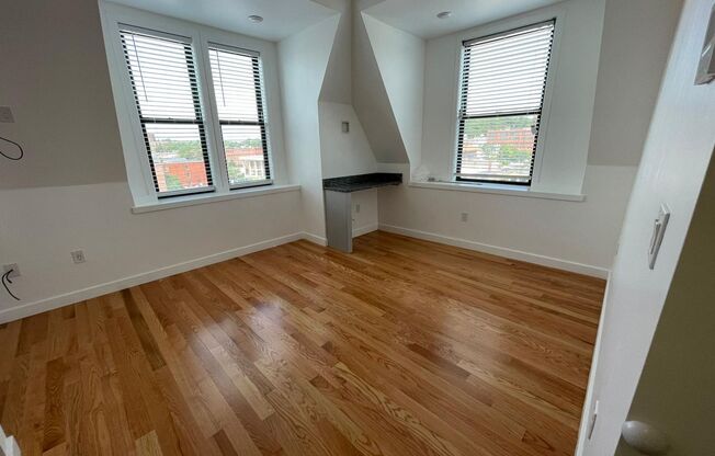 Studio, 1 bath, 9,999 sqft, $1,695, Unit 64-505