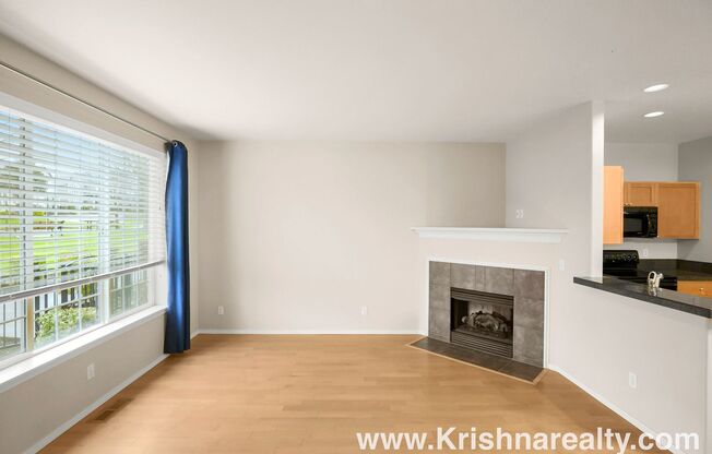Lovely Home In A Excellent Location! 2 Bedrm 2.5 Bath in Arbor Reserve **PET FRIENDLY! & INTERNET INCLUDED**