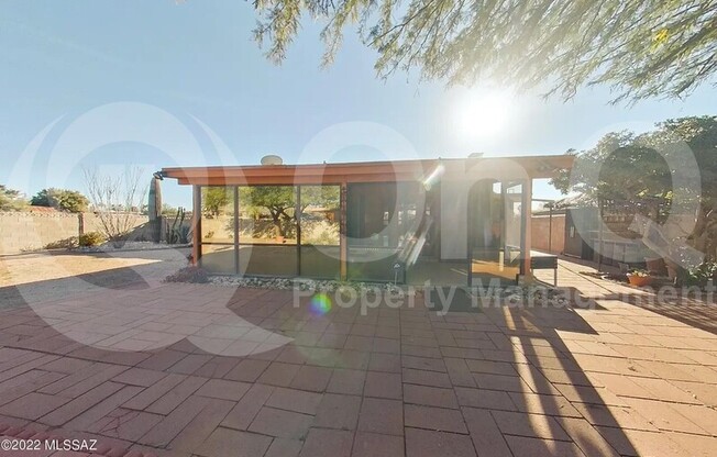 8329 E 24 ST
