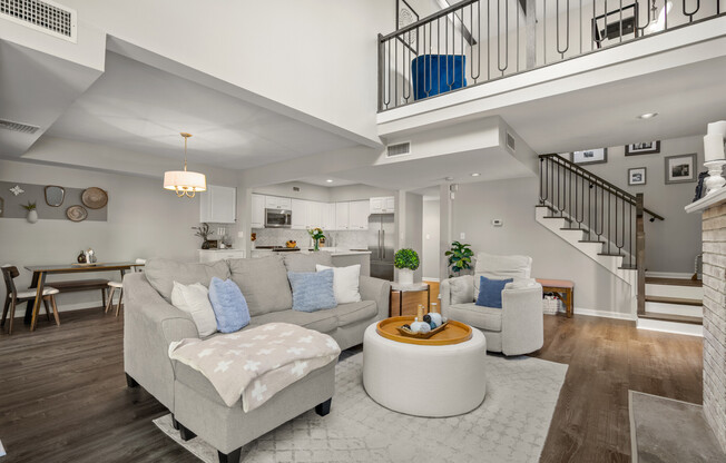 29 WHALER LN