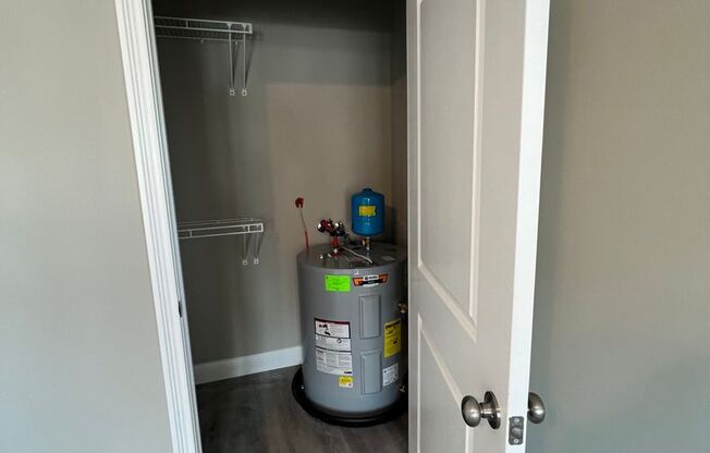 1 bed, 1 bath, 721 sqft, $885, Unit 721