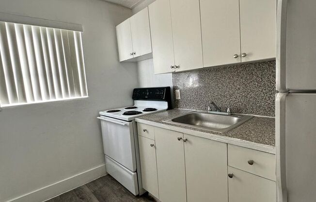 2 beds, 1 bath, 750 sqft, $1,800, Unit 5250-19