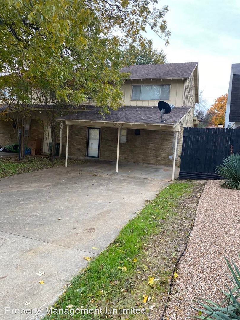 2135 Fleur De Lis Arlington, TX ApartmentAdvisor