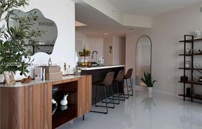 3 beds, 2 baths, $5,900, Unit # 2 1001