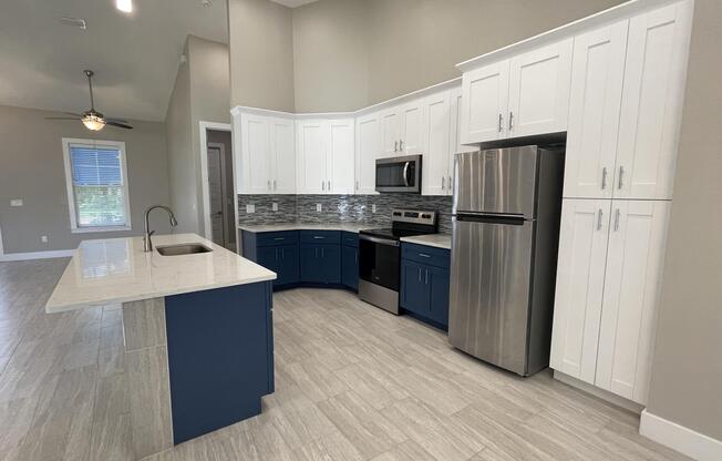 28 WESTROCK LN