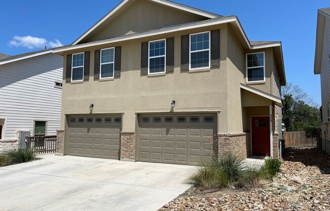 3- Bedroom, 2.5-Bathroom Townhome in New Braunfels!