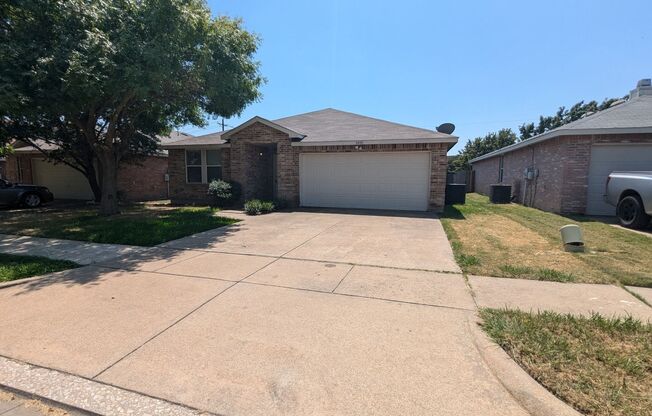 Spacious 4 Bedroom in Mansfield ISD