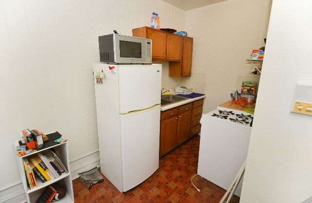 2127 DAYTON