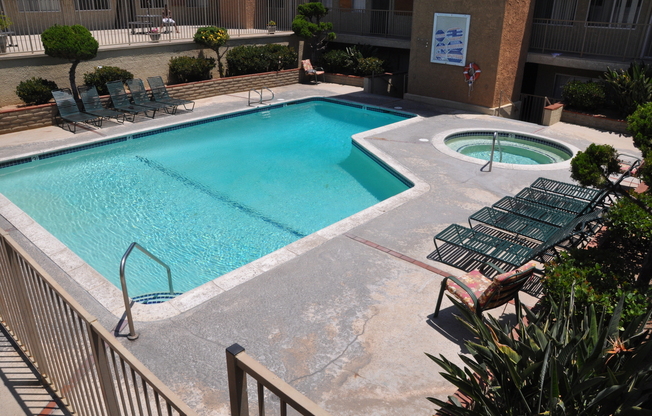 2 beds, 2 baths, 938 sqft, $2,395, Unit 0019