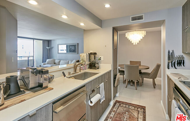 2 beds, 2 baths, 1,193 sqft, $3,300, Unit 805