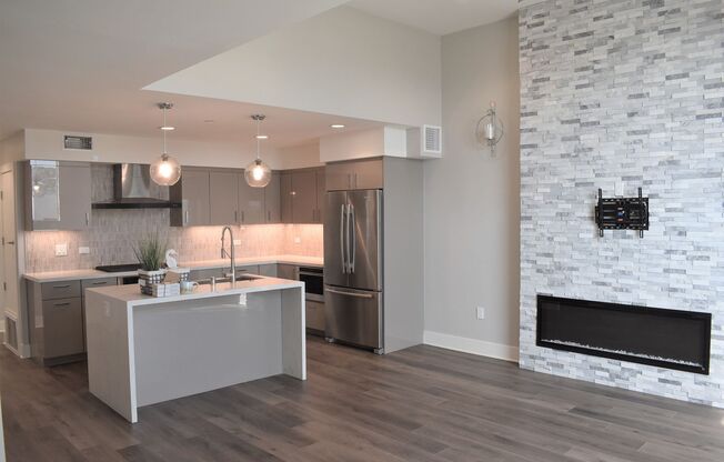 2 bedroom 2.5 bath Townhome, walking distance to Shelter Island