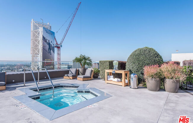 1 bed, 2 baths, 1,400 sqft, $5,500, Unit 10L