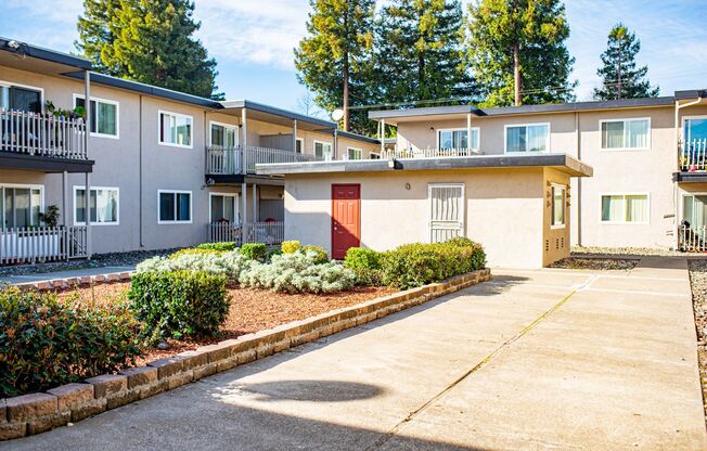 25173 Amador Royale Apartments