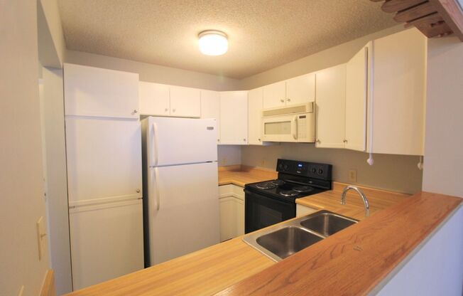 2 beds, 2 baths, $750