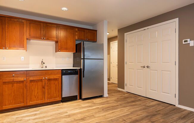 Studio, 1 bath, 585 sqft, $1,395, Unit 2-D