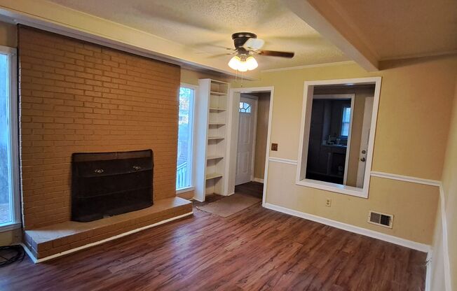 4 beds, 2 baths, $1,595