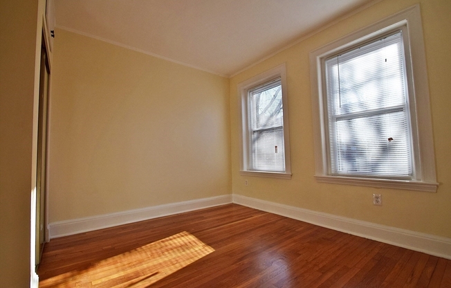 4 beds, 2 baths, 1,000 sqft, $6,300, Unit 302